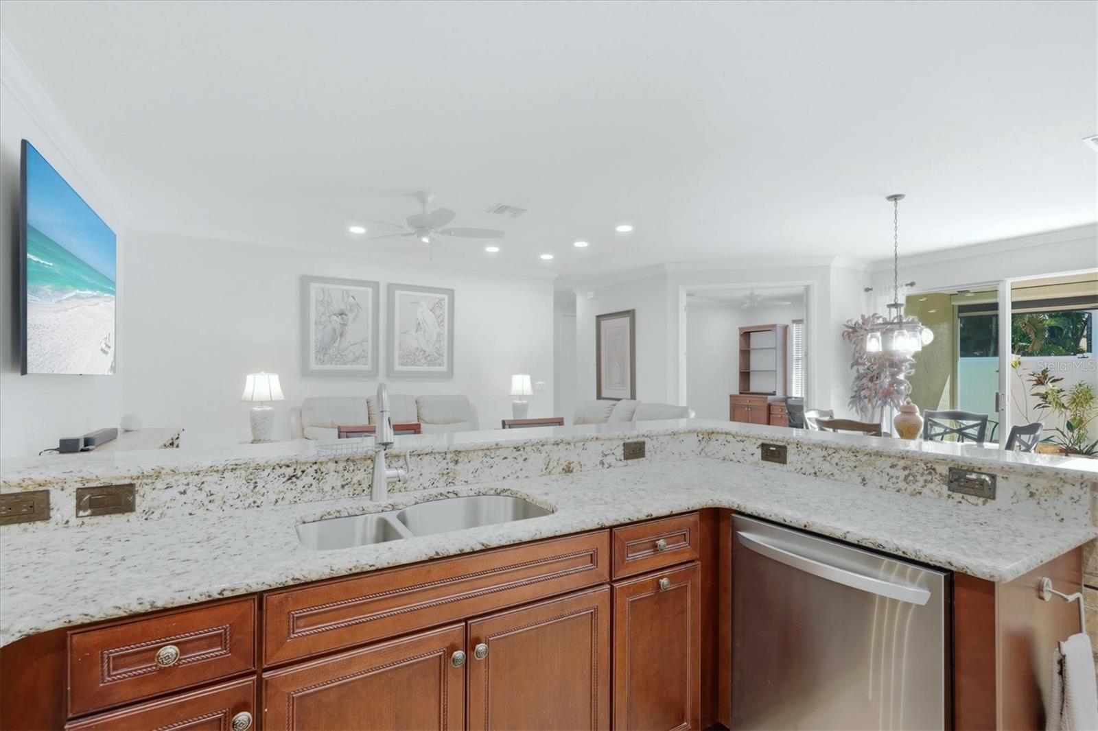 ARTISTS ENCLAVE - Residential