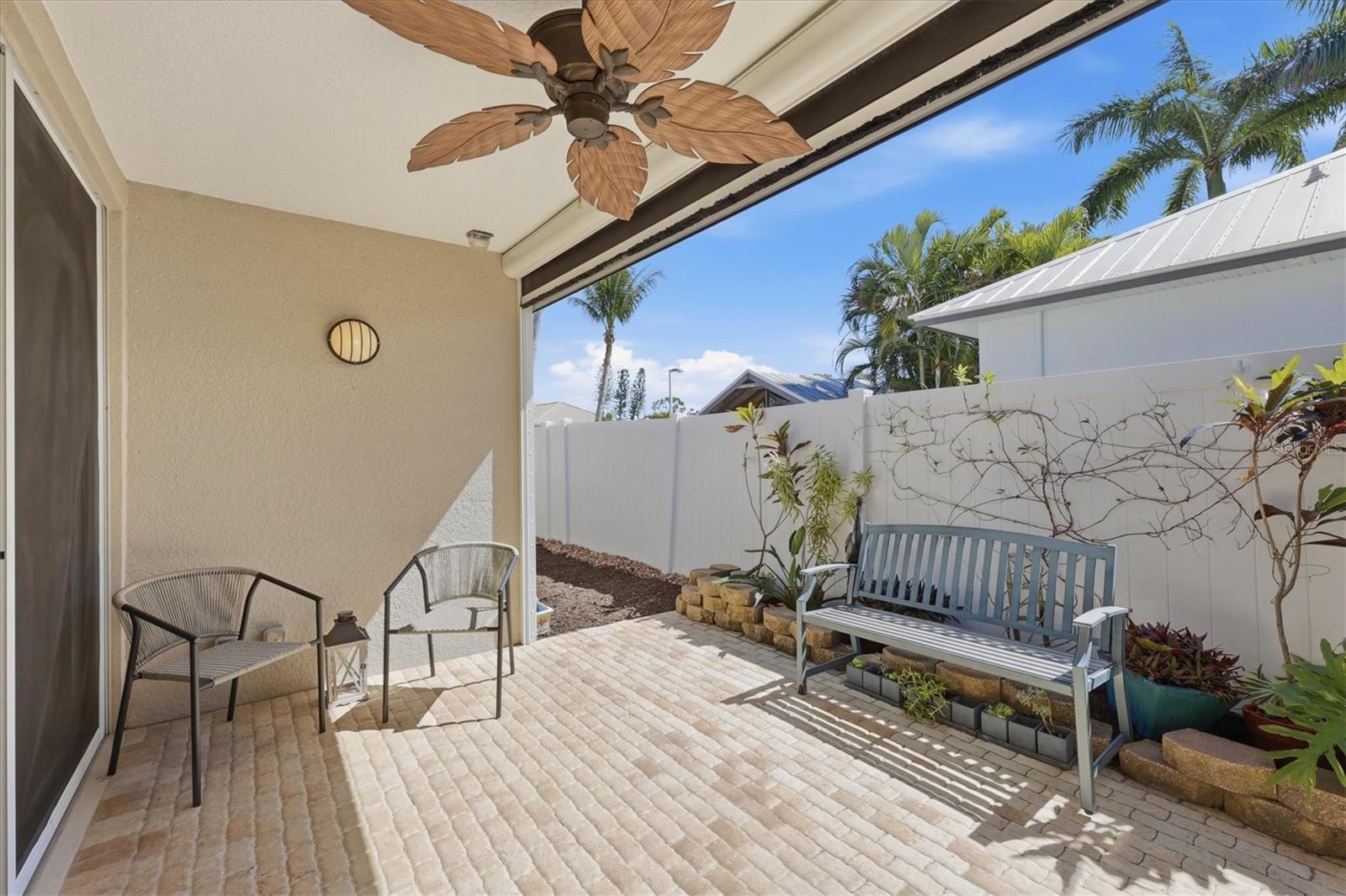 ARTISTS ENCLAVE - Residential