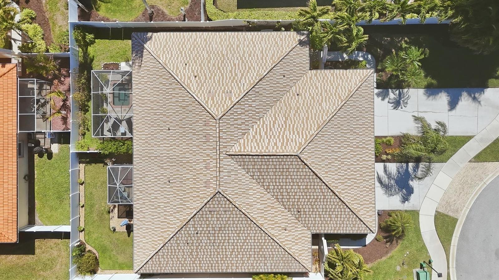 ARTISTS ENCLAVE - Residential