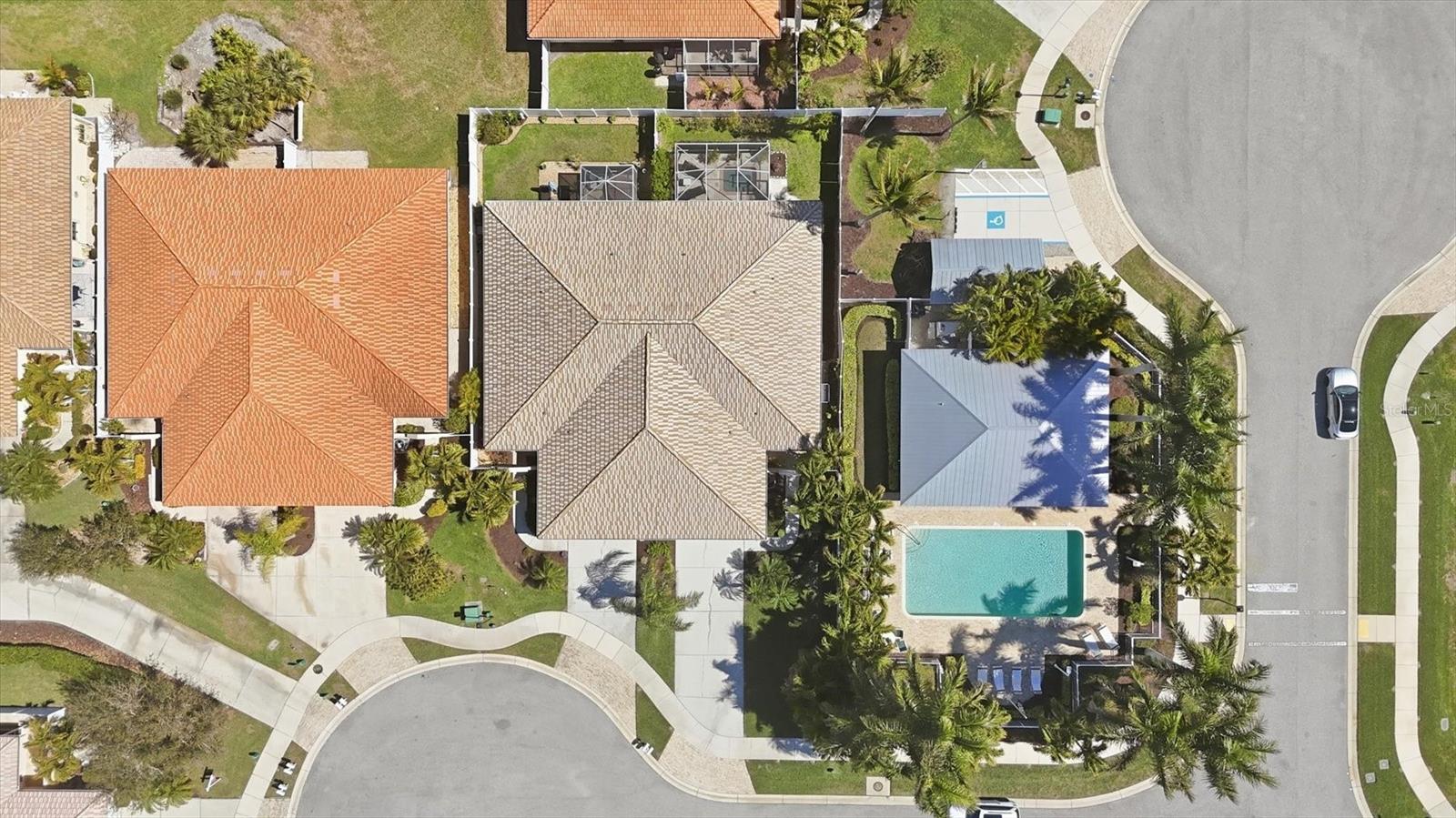 ARTISTS ENCLAVE - Residential