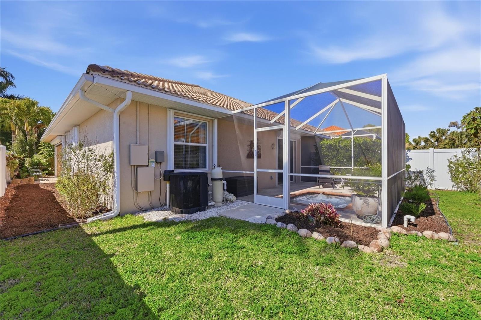 ARTISTS ENCLAVE - Residential