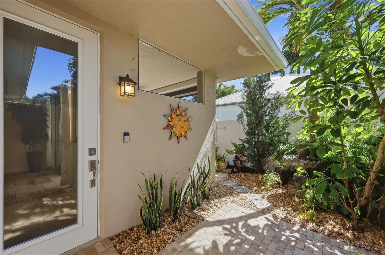 ARTISTS ENCLAVE - Residential