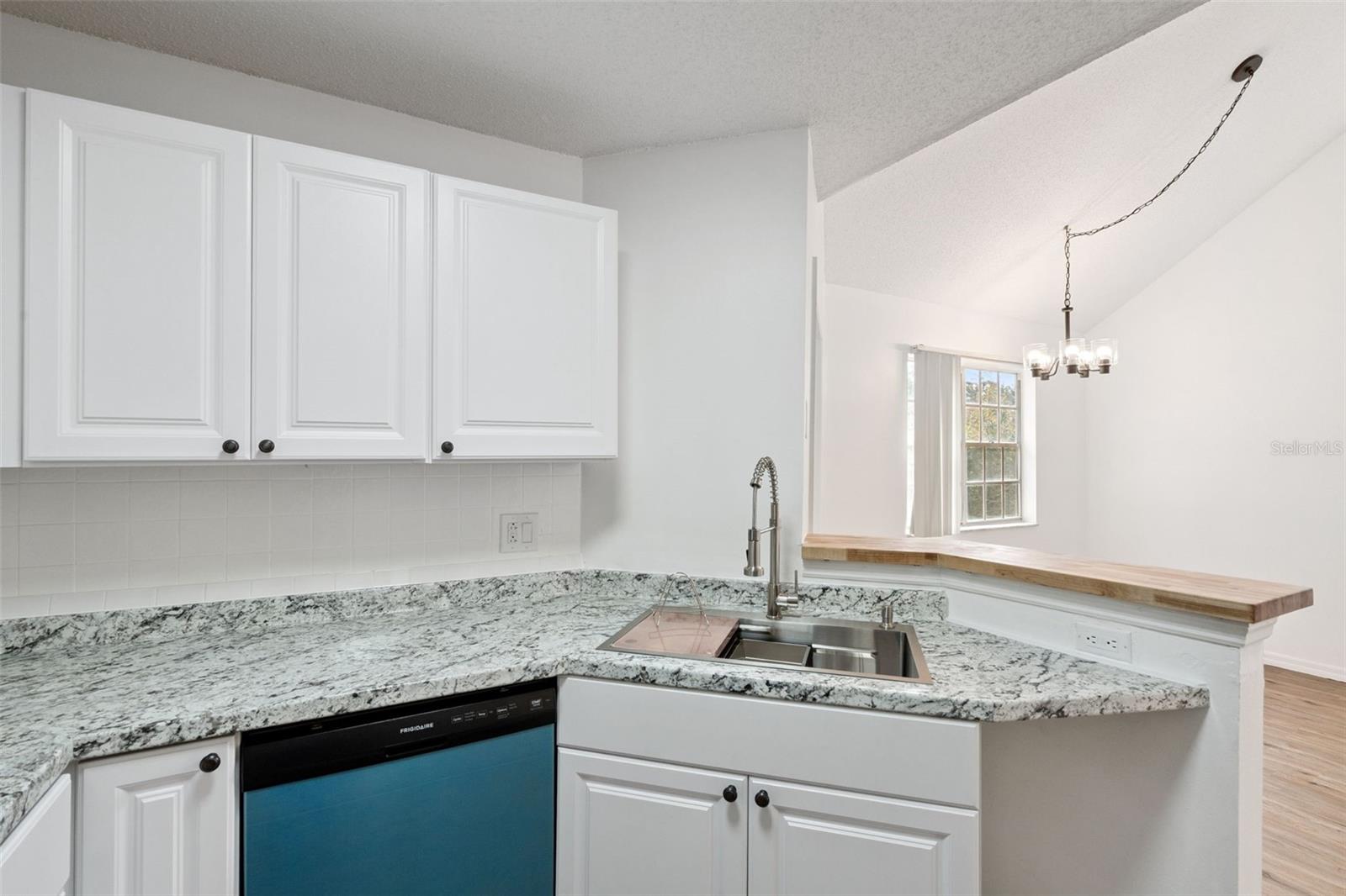 HIDDEN SPGS CONDO - Residential