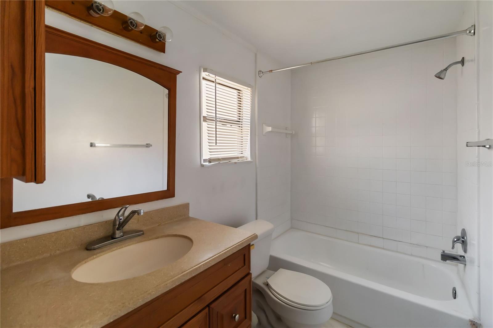 TOWNHOMES WINTER GARDEN - Residential Lease