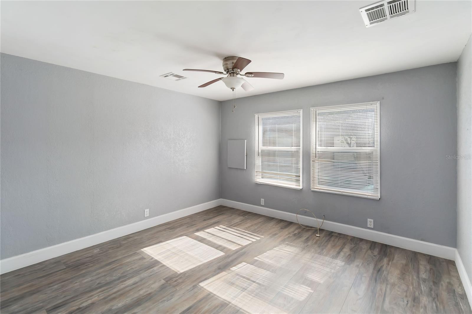 TOWNHOMES WINTER GARDEN - Residential Lease