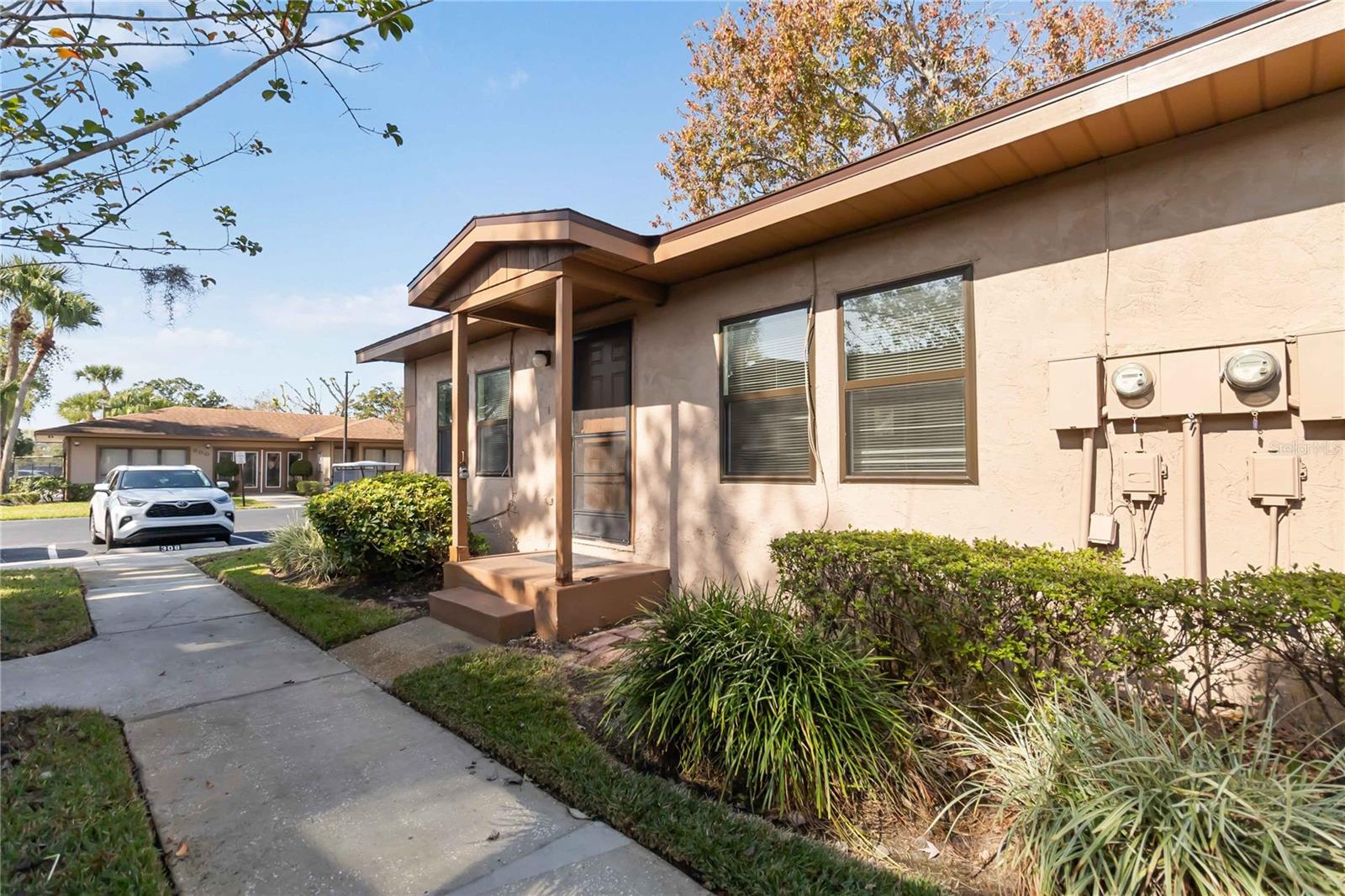 TOWNHOMES WINTER GARDEN - Residential Lease