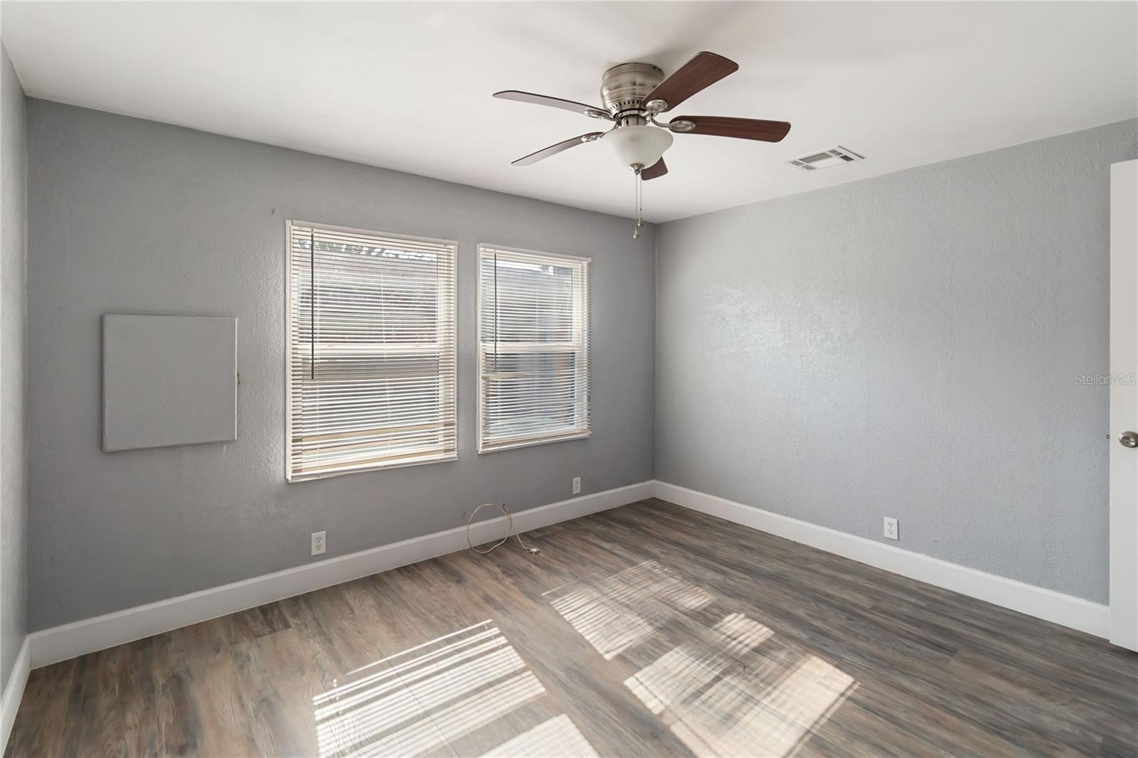 TOWNHOMES WINTER GARDEN - Residential Lease