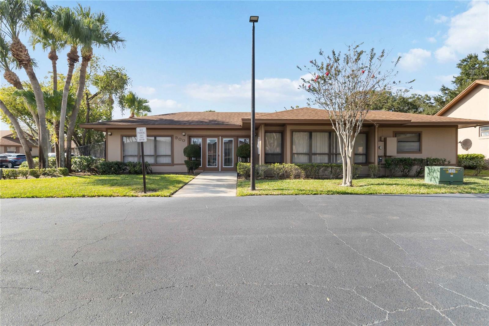 TOWNHOMES WINTER GARDEN - Residential Lease