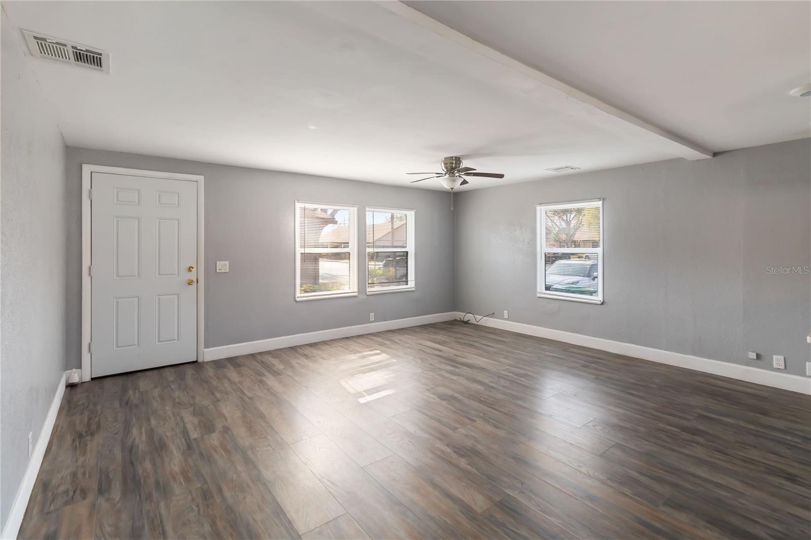 TOWNHOMES WINTER GARDEN - Residential Lease