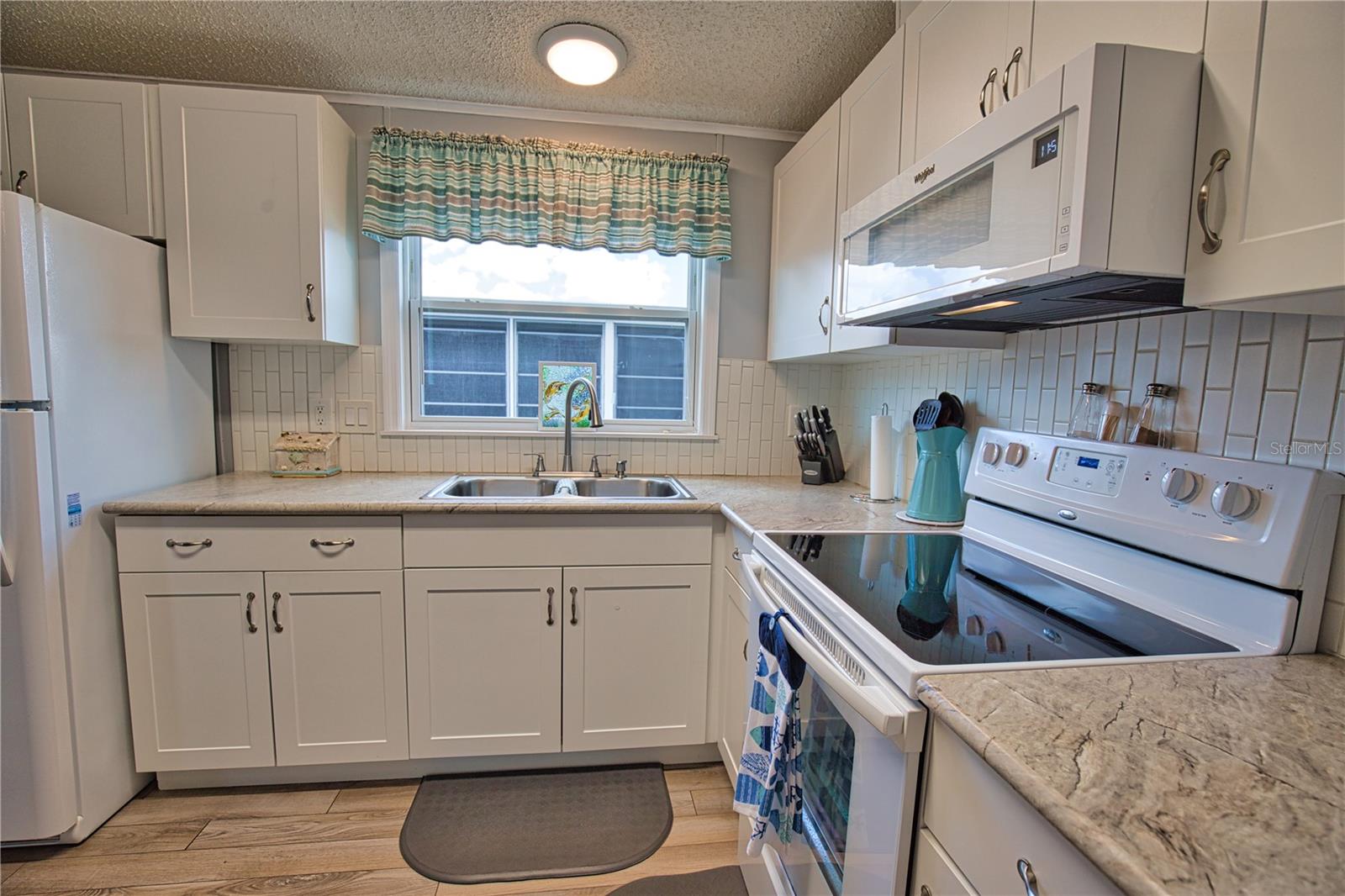 HARBOR COVE - Residential