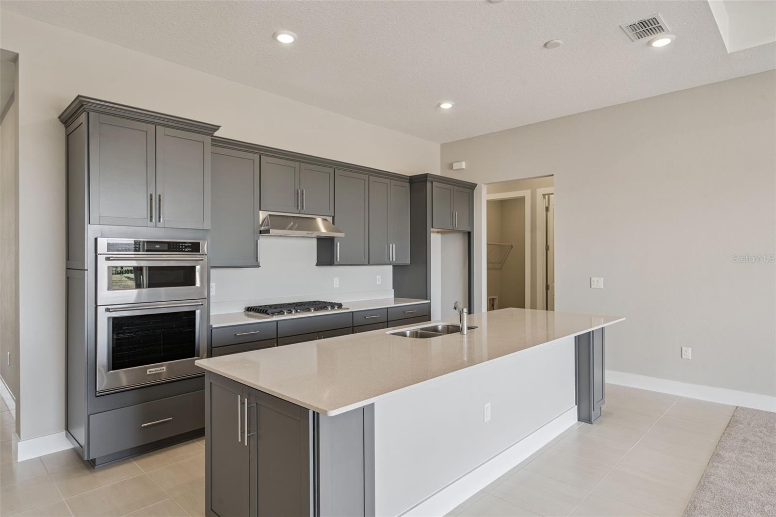 PARKSIDE TRAILS - Residential