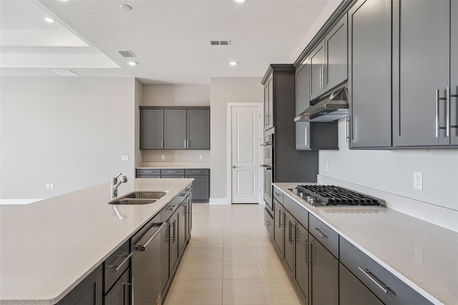 PARKSIDE TRAILS - Residential