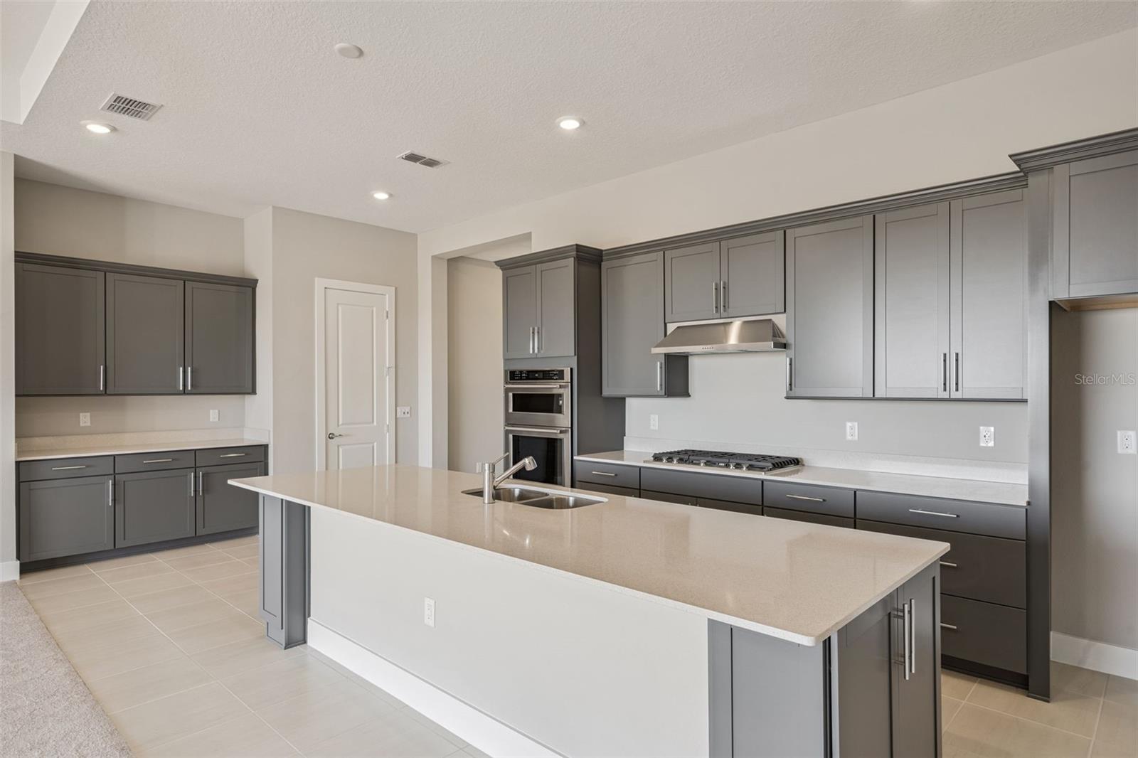 PARKSIDE TRAILS - Residential