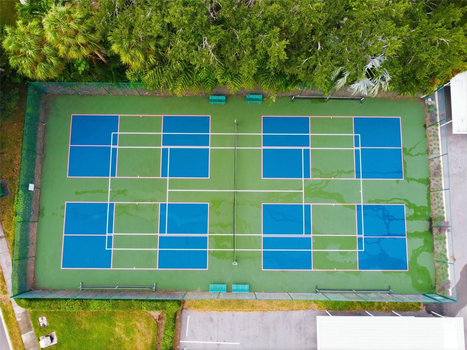 RIVER OAKS APTS SEC A - Residential