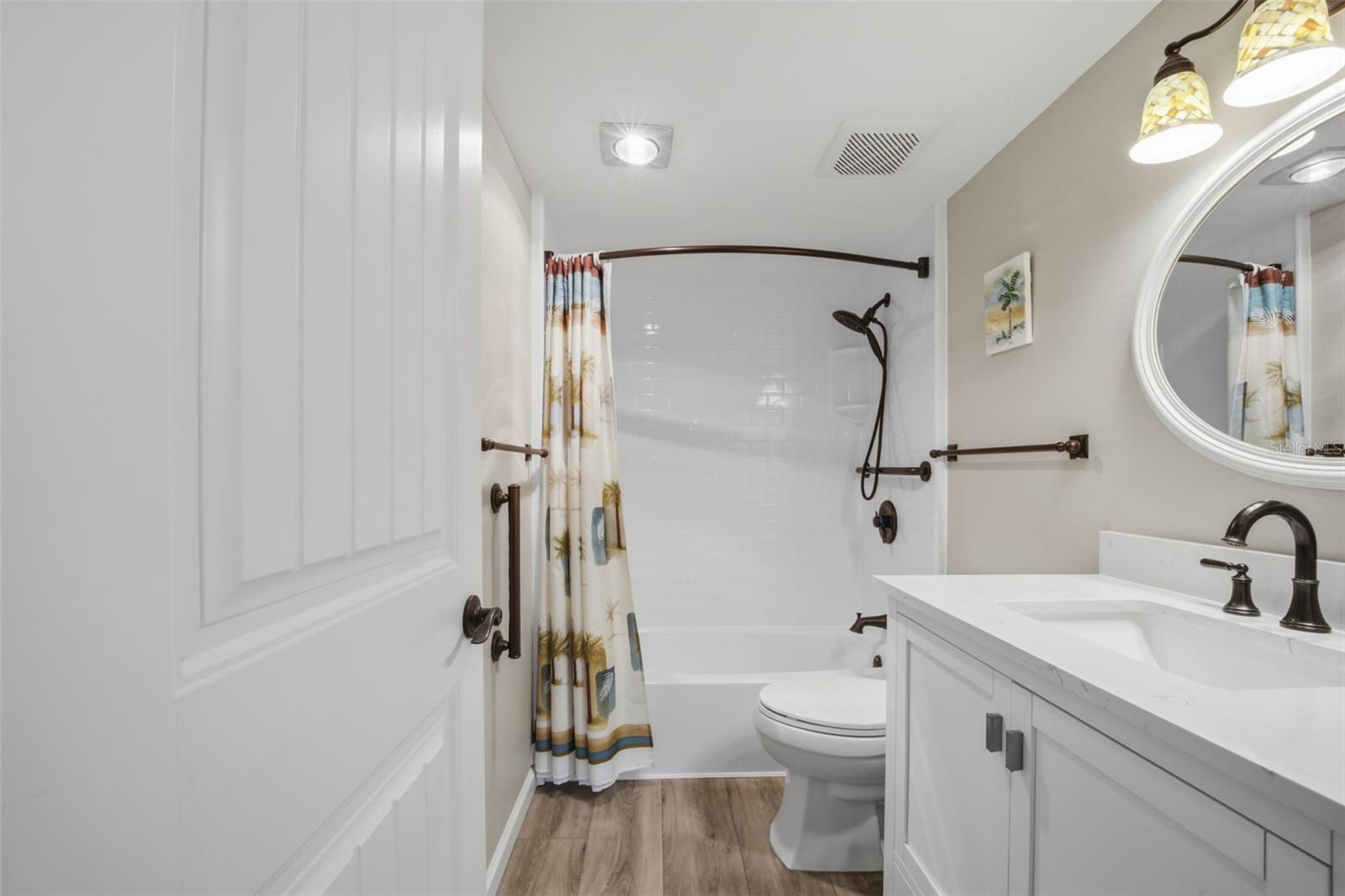 RIVER OAKS APTS SEC A - Residential