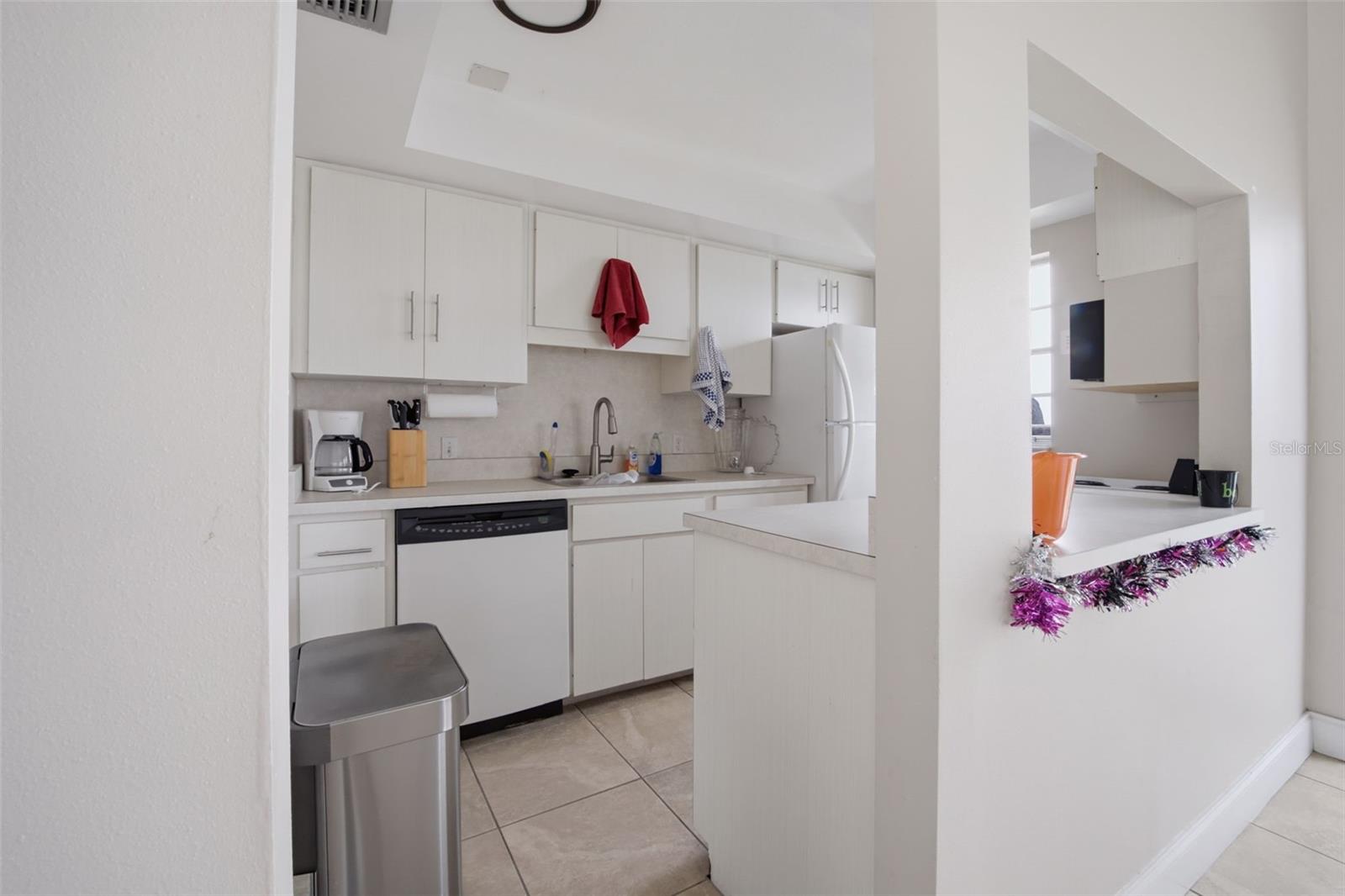 RIVER OAKS APTS SEC A - Residential