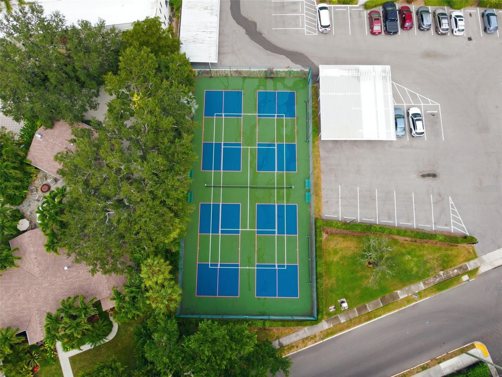 RIVER OAKS APTS SEC A - Residential