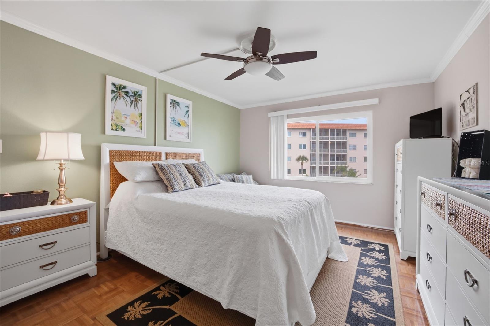 RIVER OAKS APTS SEC A - Residential