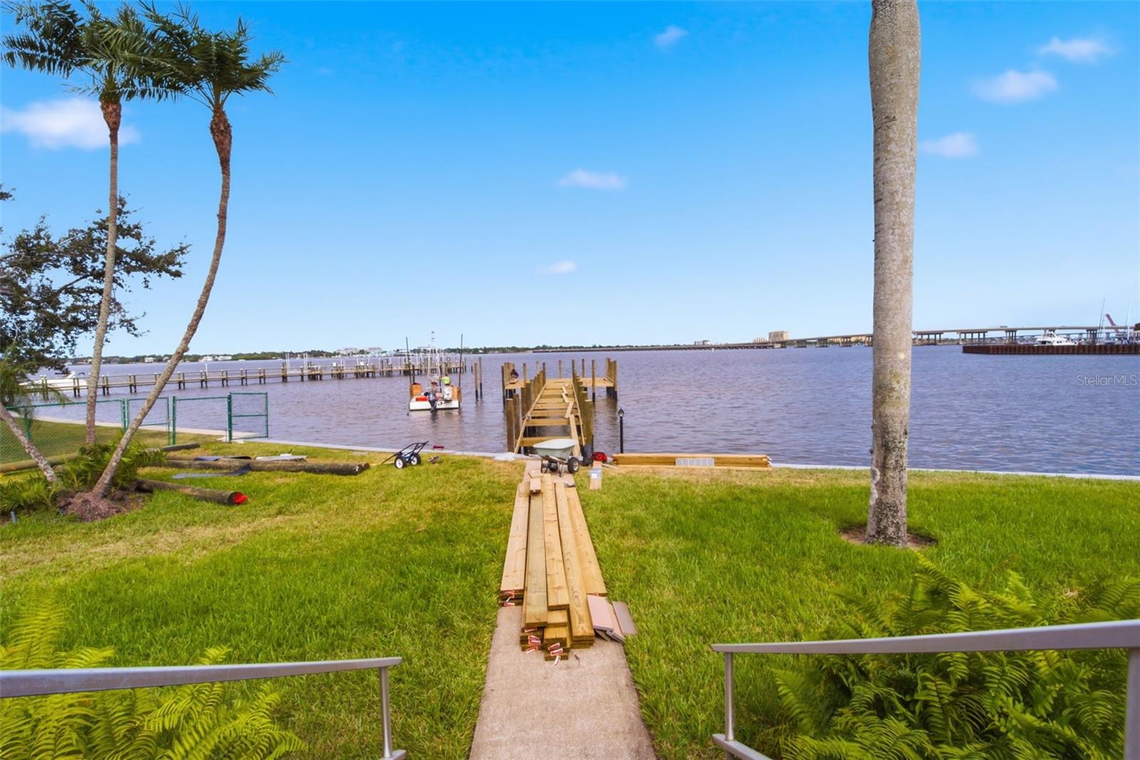 RIVER OAKS APTS SEC A - Residential