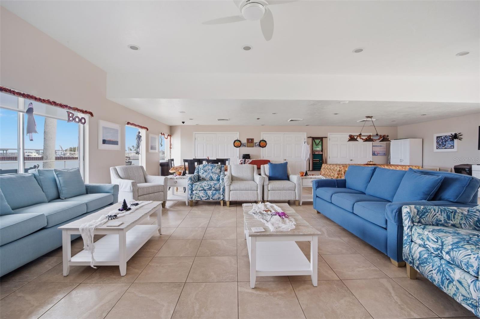 RIVER OAKS APTS SEC A - Residential