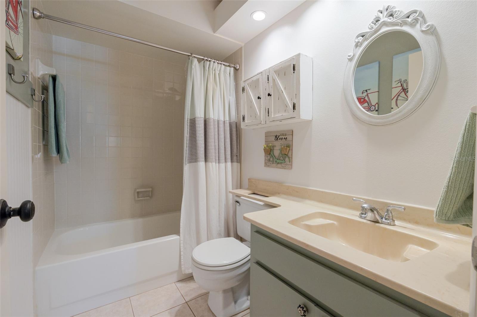 VILLAGE GARDENS - Residential