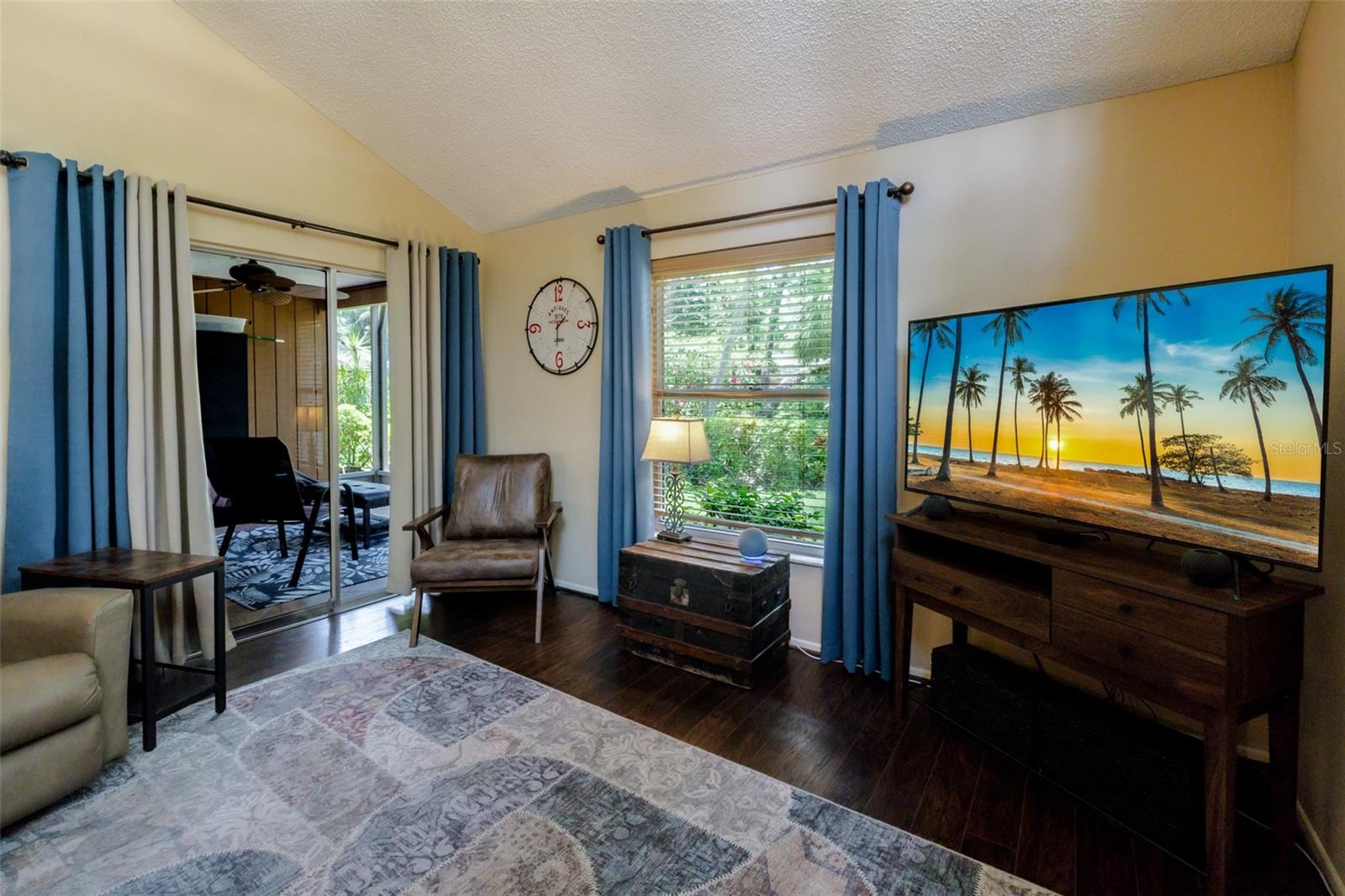 VILLAGE GARDENS - Residential