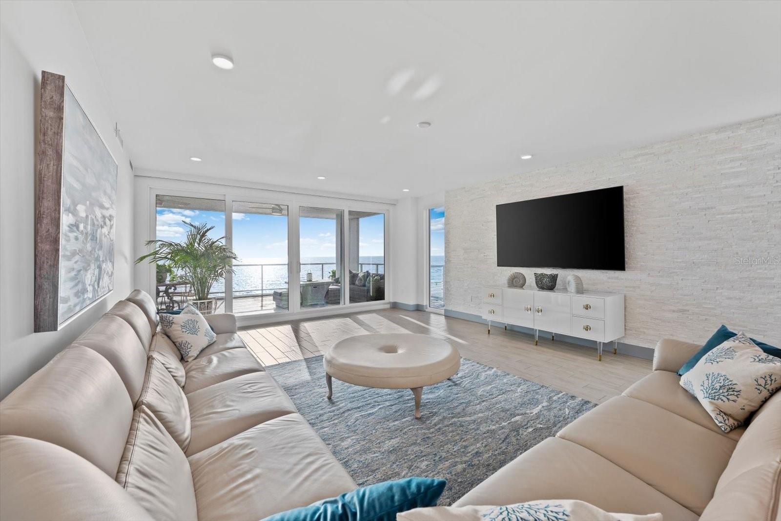 ONELLA CONDO - Residential