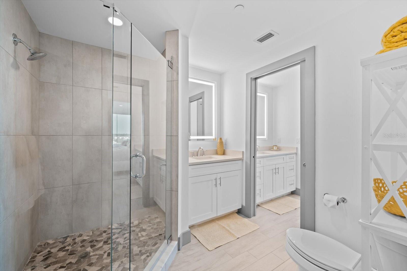 ONELLA CONDO - Residential