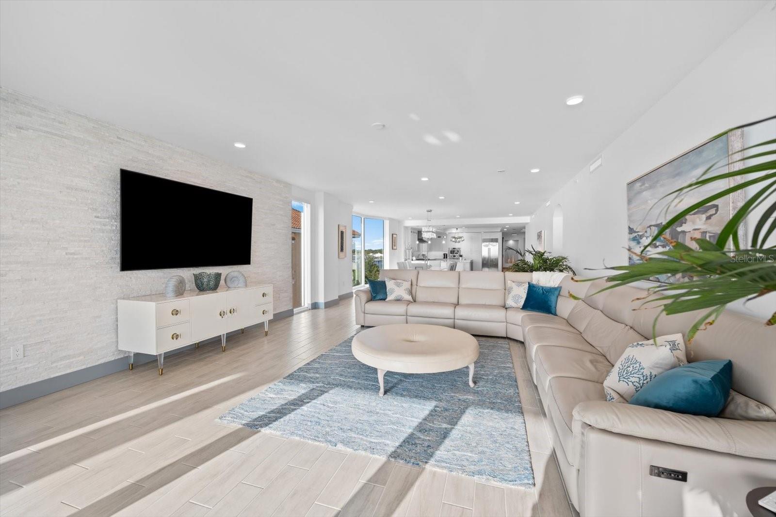 ONELLA CONDO - Residential