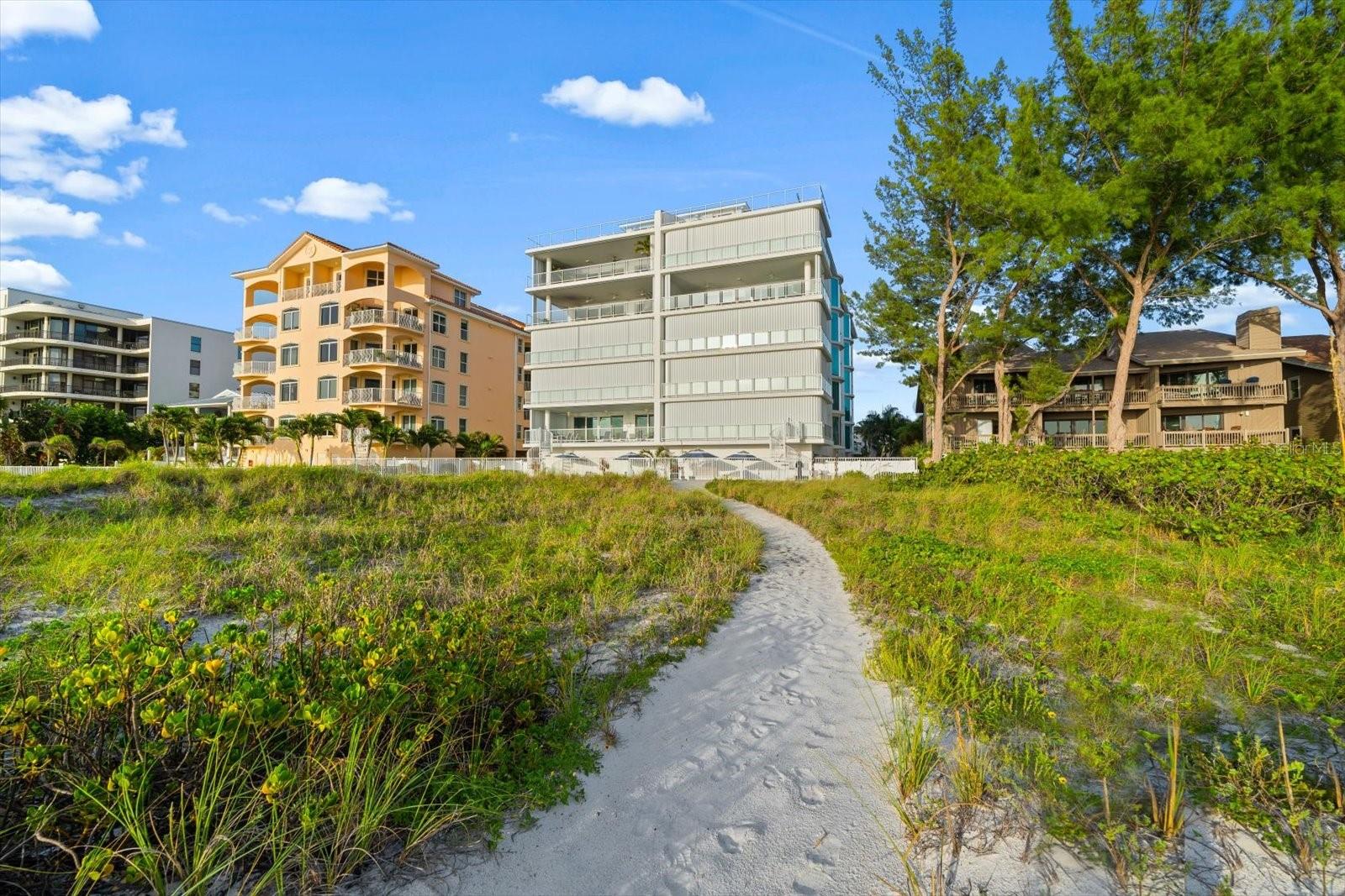 ONELLA CONDO - Residential