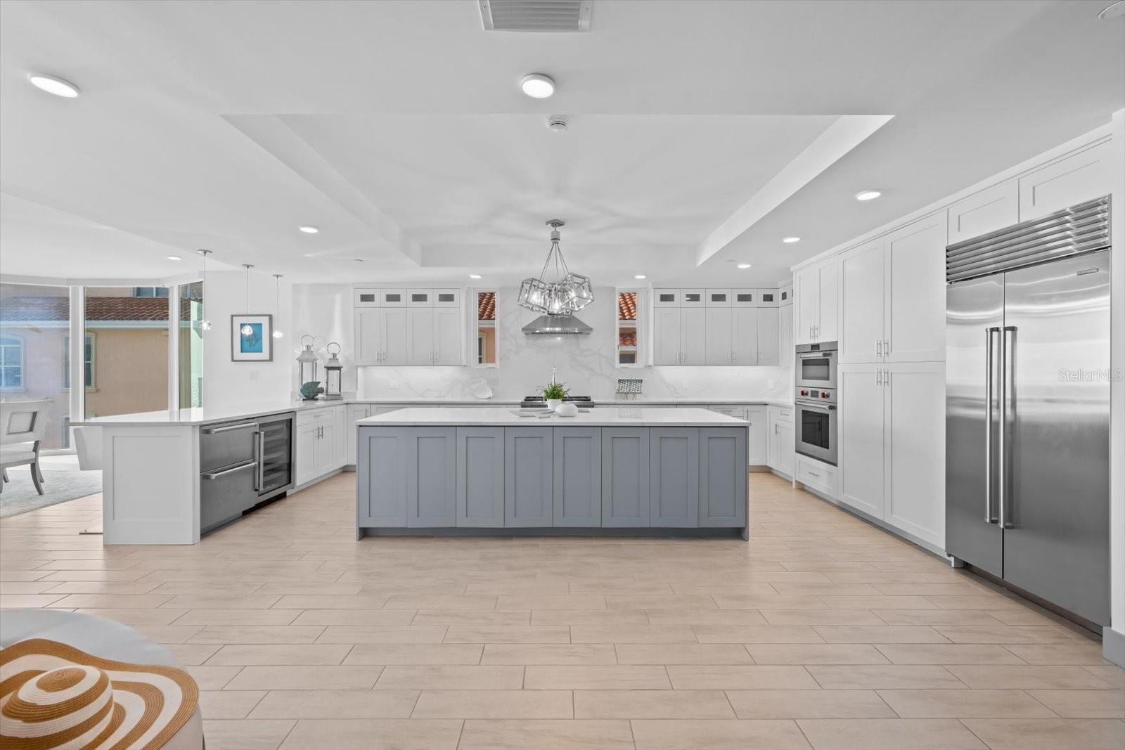 ONELLA CONDO - Residential