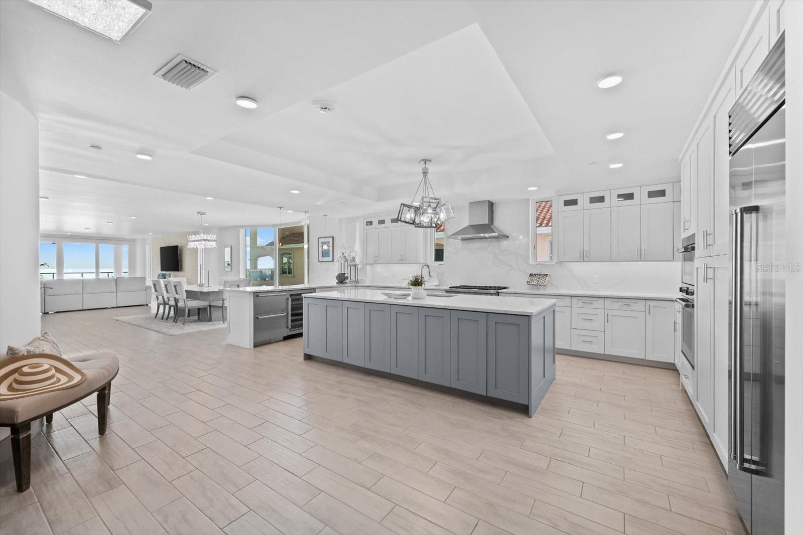 ONELLA CONDO - Residential