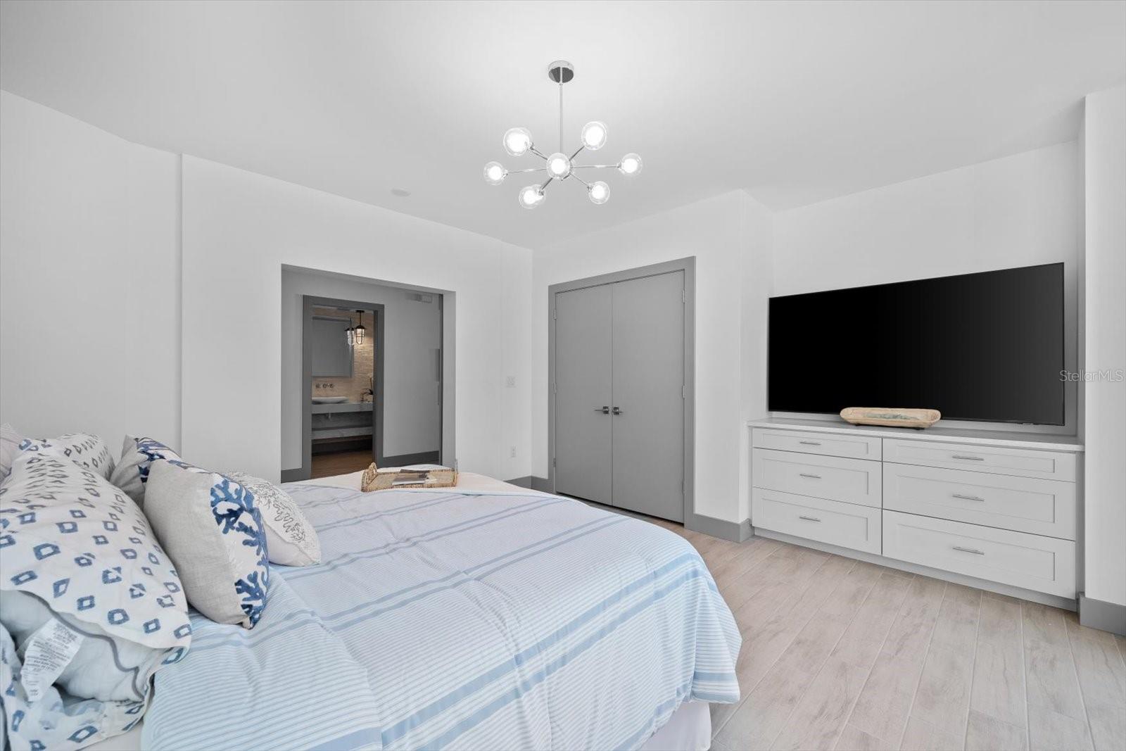 ONELLA CONDO - Residential