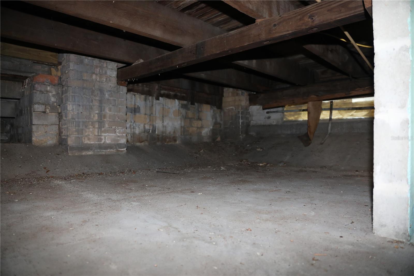 SULPHUR SPGS - Residential Income