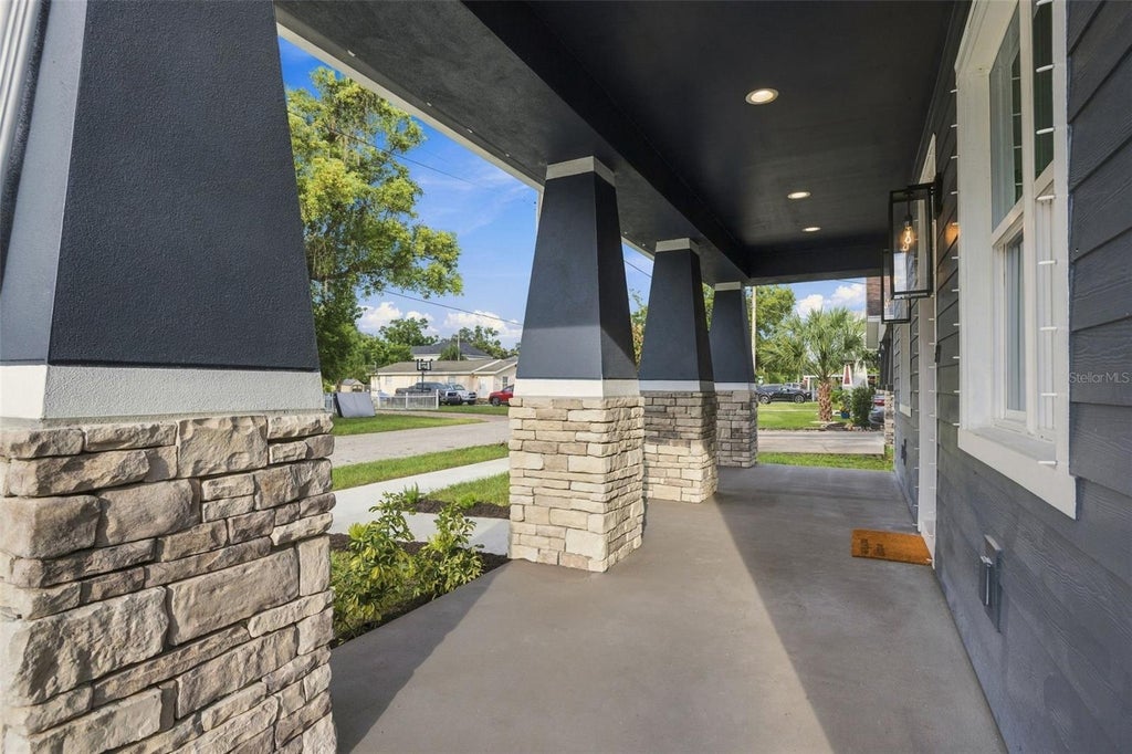Photo of 1509 E Knollwood Street, Tampa, FL 33610 (MLS # TB8555379)