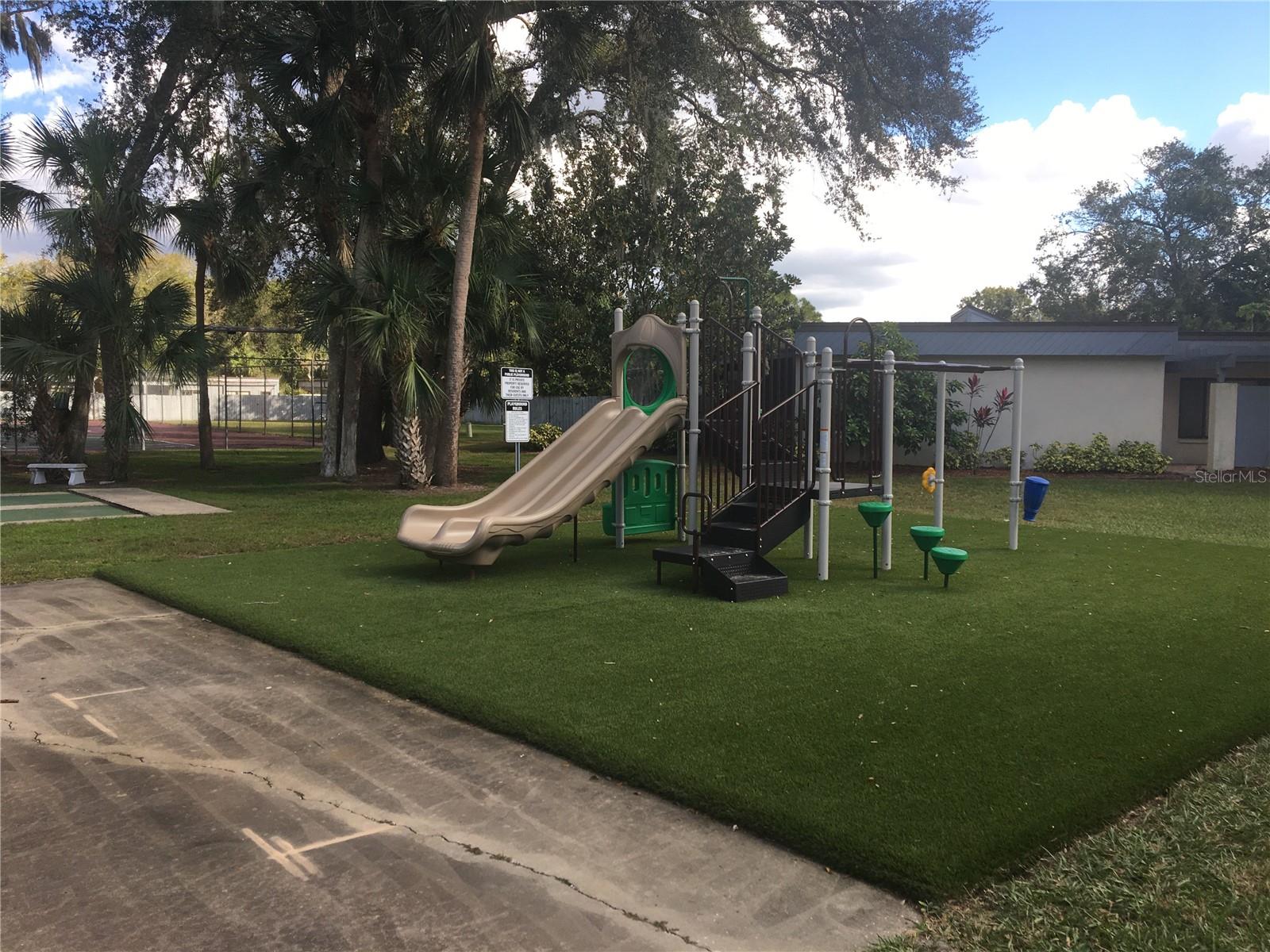 WINDWARD SQUARE SEC 1 - Residential