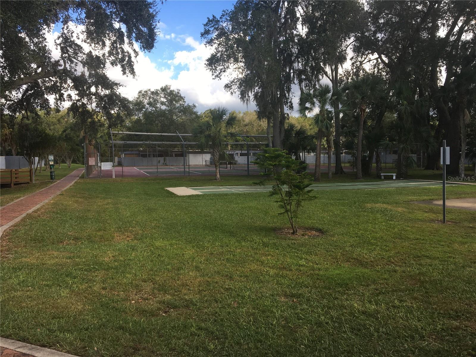 WINDWARD SQUARE SEC 1 - Residential