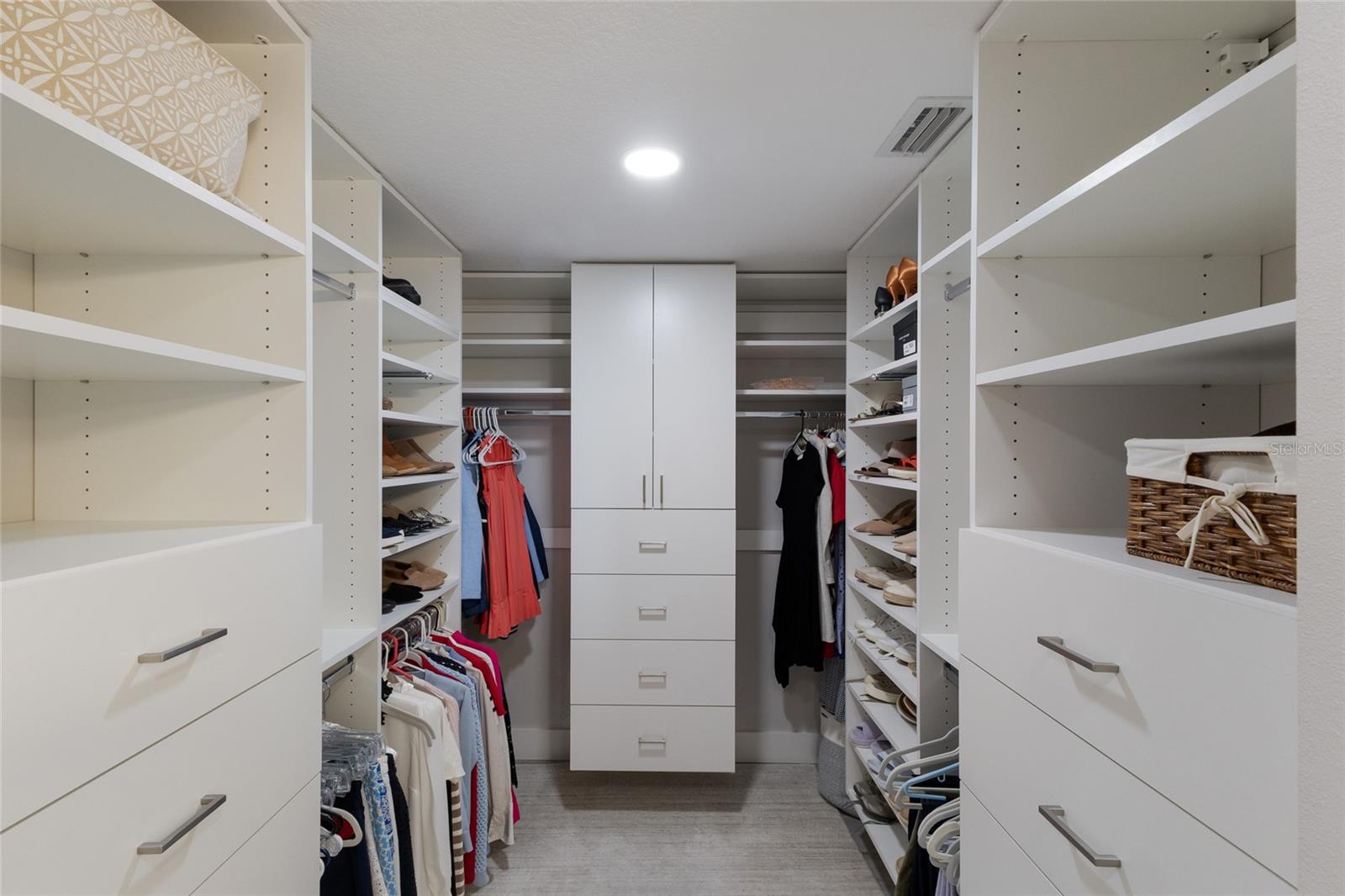 FAIRWAY BAY 3 - Residential