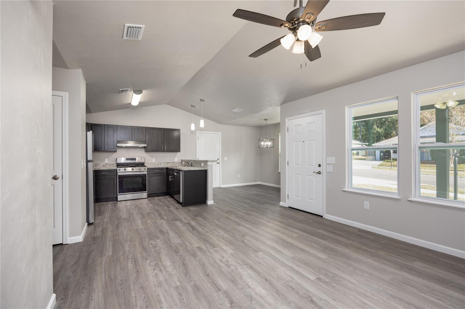 LANAS PLACE - Residential