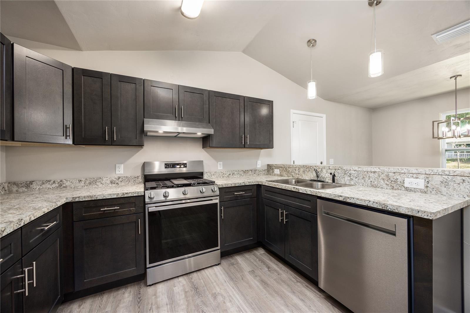 LANAS PLACE - Residential