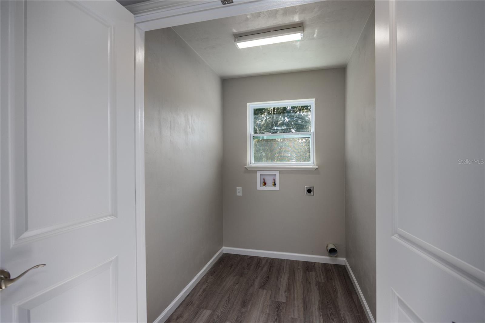 LANAS PLACE - Residential