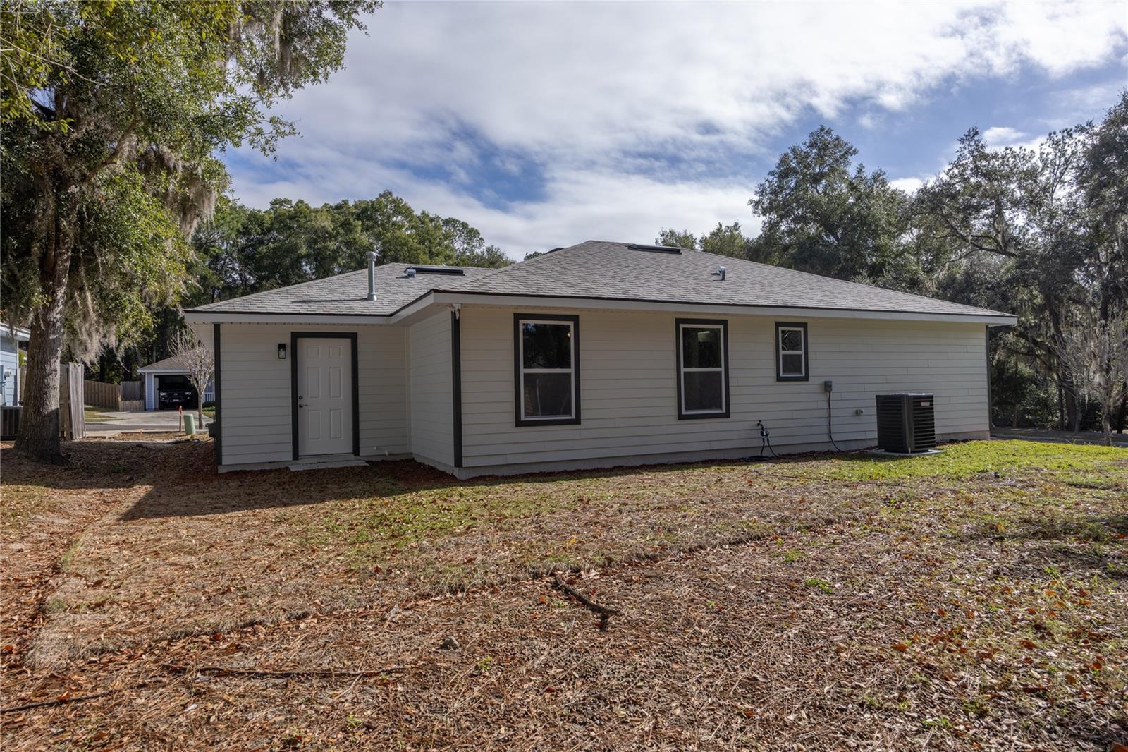 LANAS PLACE - Residential