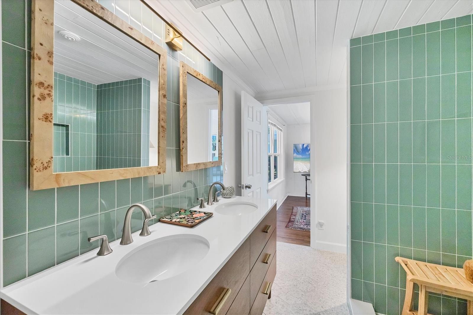 DESOTO TERRACE - Residential