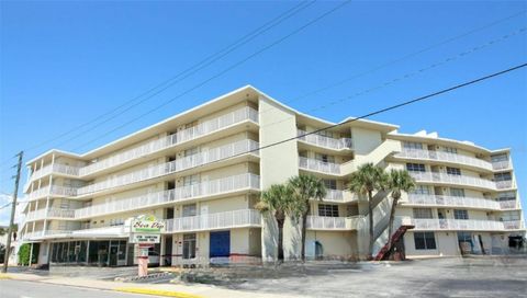 A home in DAYTONA BEACH