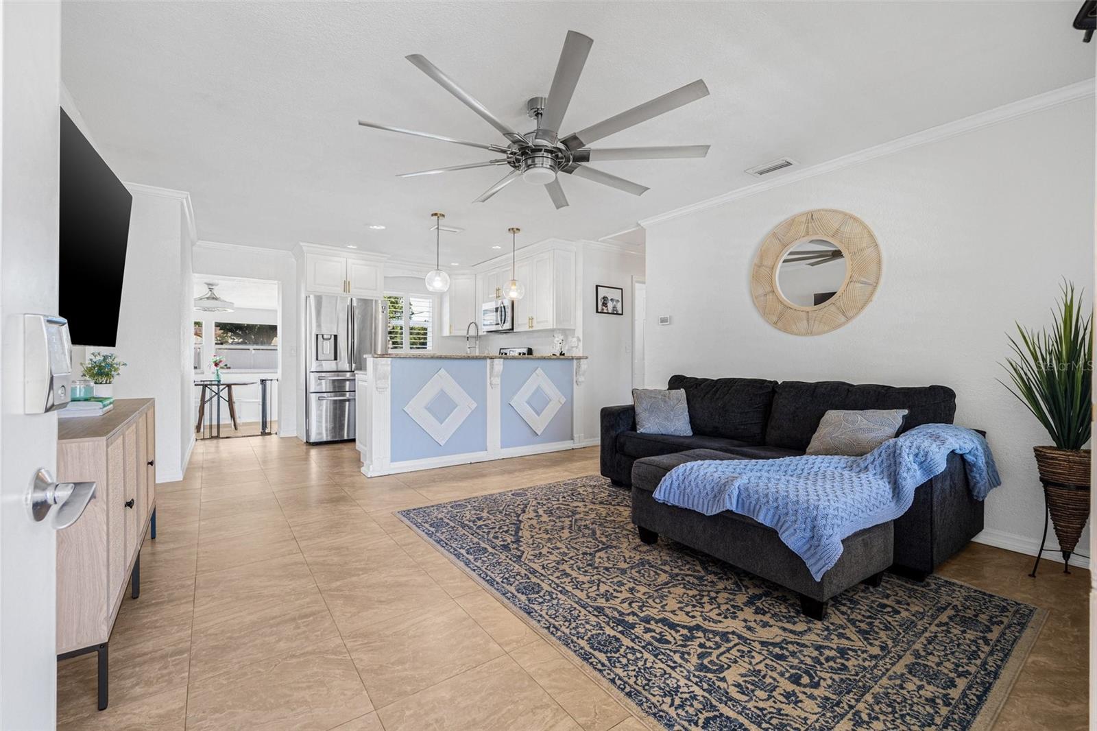 PARADISE PARK MANOR - Residential Lease