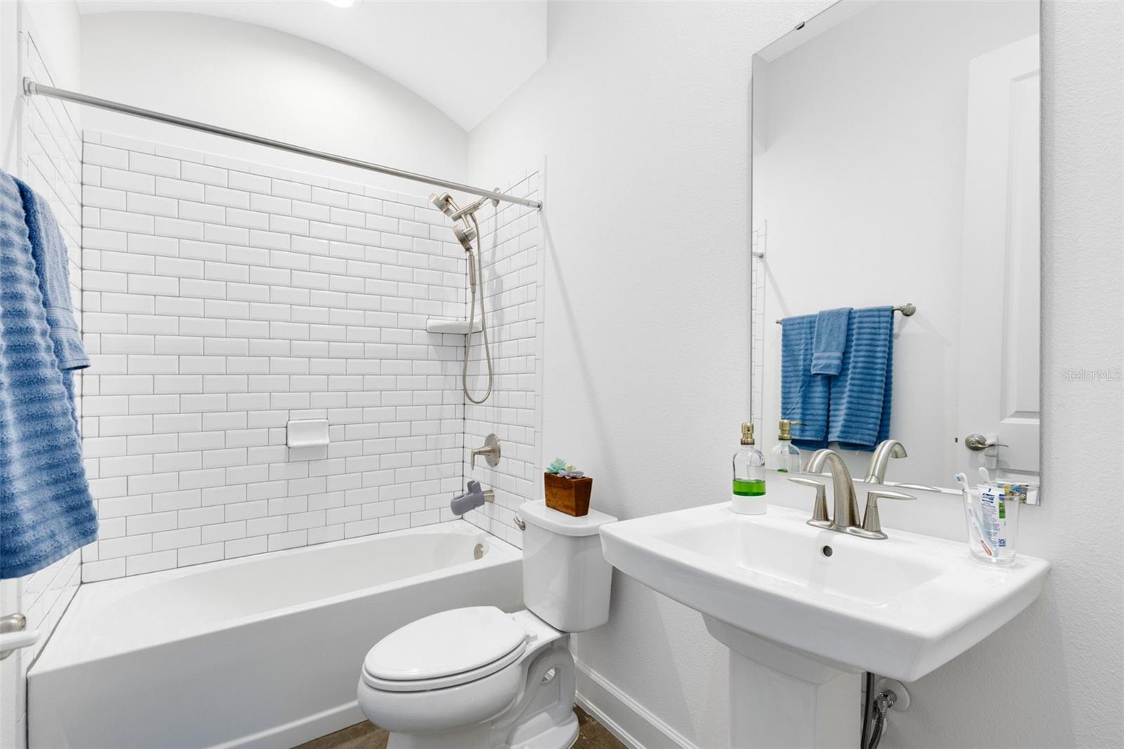 MOSAIC PH 2 - Residential