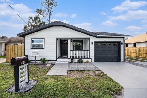 Photo of 801 E Dr Martin Luther King Jr Boulevard, Plant City, FL 33563 (MLS # TB8435298)