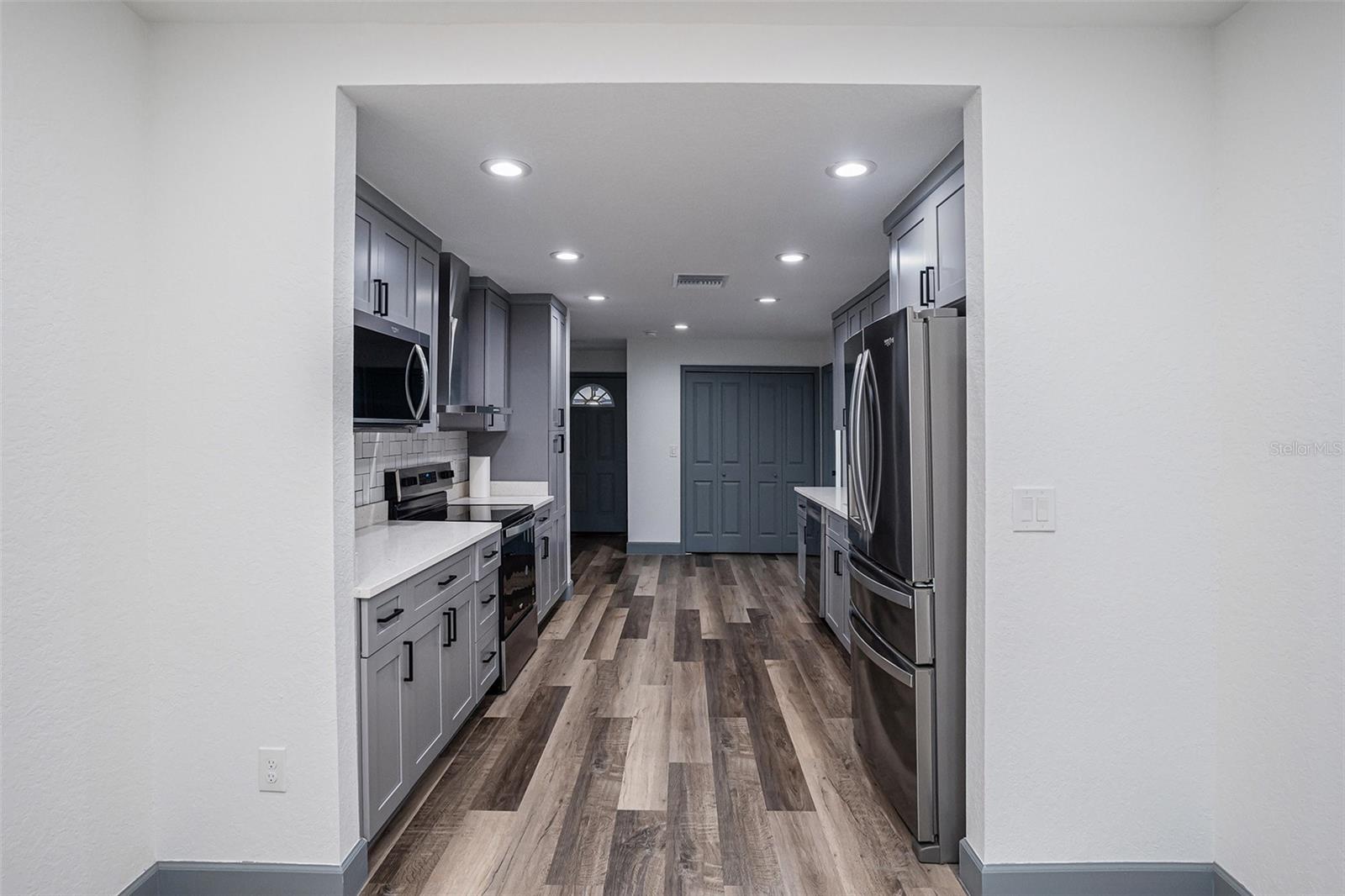 LOOMIS F M SUB - Residential