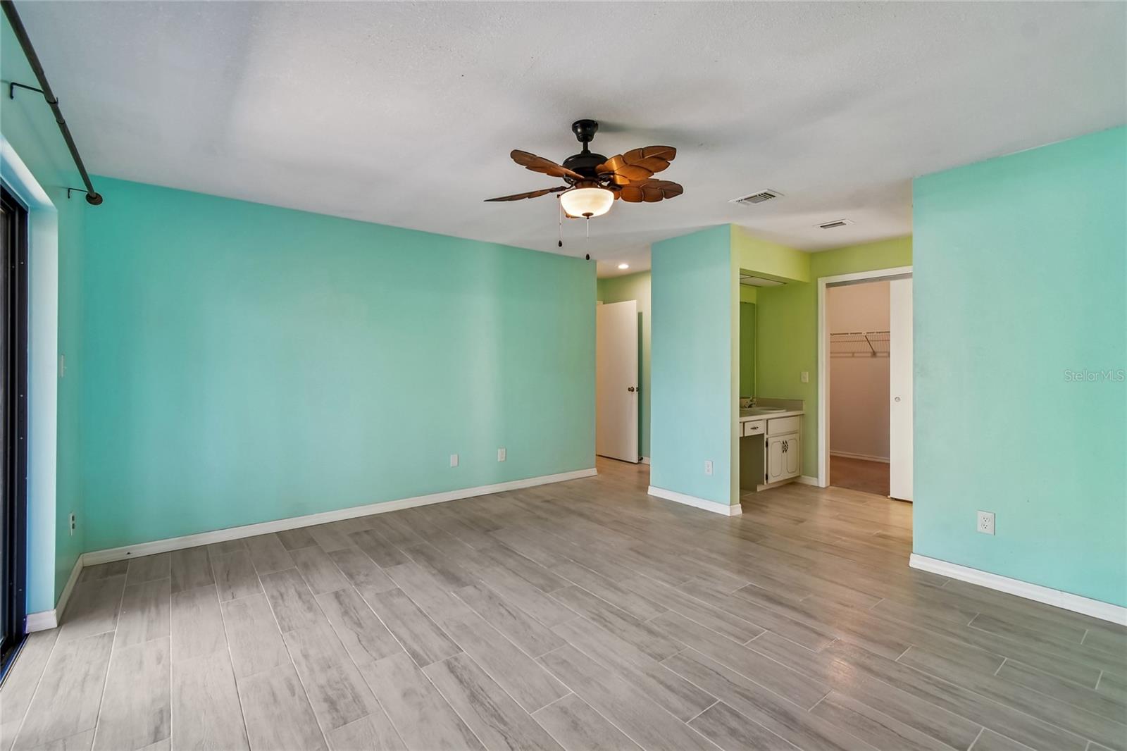 MANDARIN SEC 7 - Residential