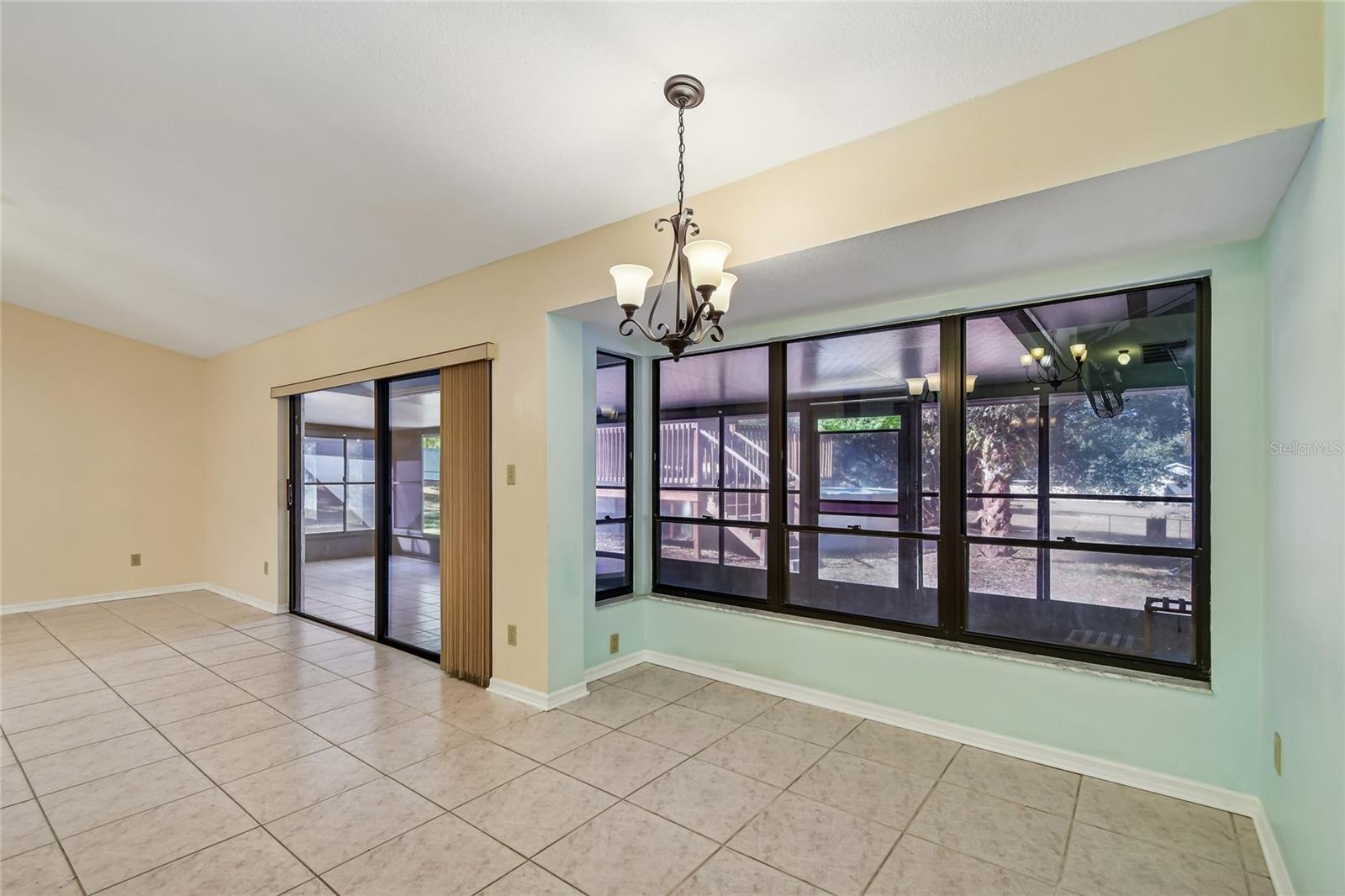 MANDARIN SEC 7 - Residential